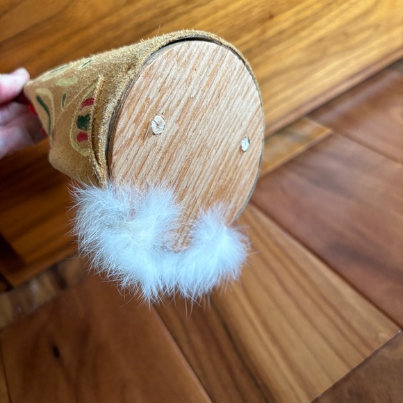 Vintage First Nations Canadian art- Teepee and baby - Picture 10 of 12